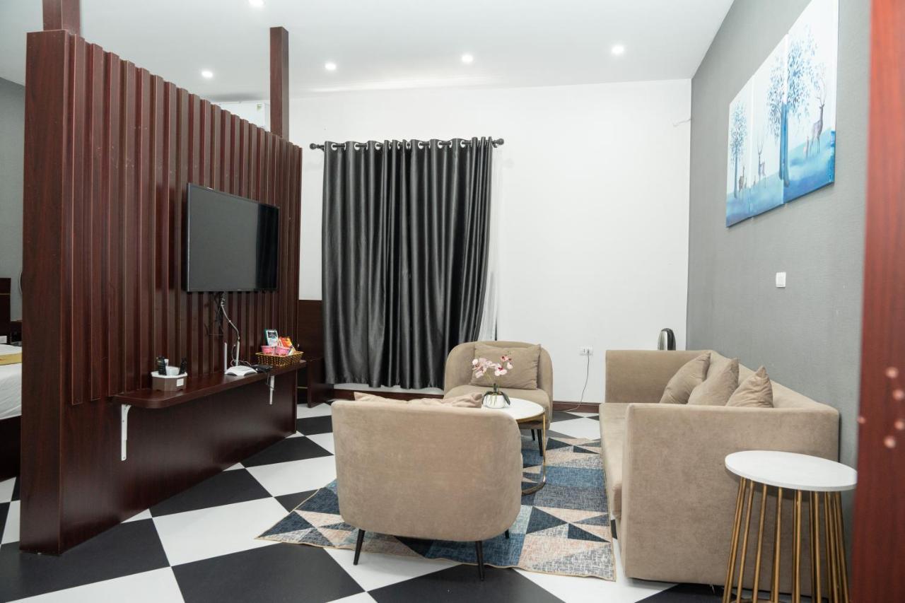 Anh Anh Luxury Hotel Tuyen Quang Bagian luar foto